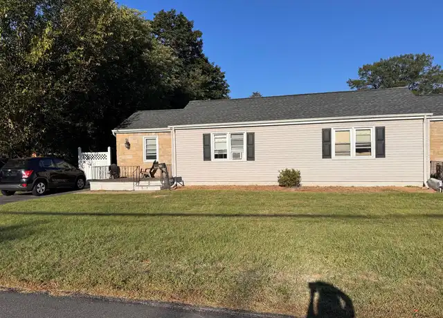 Property at 35 Crestwood Dr, New City, NY, 10956, 1 bed, 1 bath, [object Object]