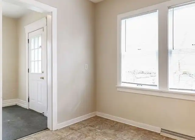 Property at 817 E Indiana Ave Unit C-1, South Bend, IN, 46613, 3 beds, 1 bath, [object Object]