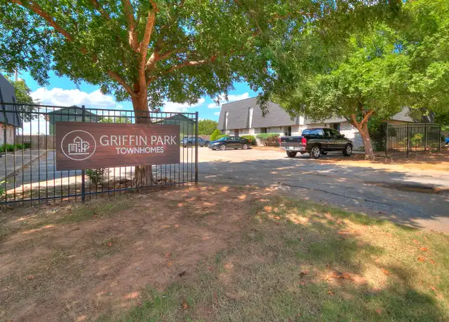 Property at Griffin Park Townhomes - 1201 Lakecrest Dr, Norman, OK, 73071, 2 beds, 2 baths, [object Object]