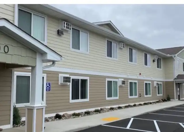 Property at 1042 Stearns Ave E Unit 103, Eden Valley, MN, 55329, 1 bed, 1 bath, [object Object]