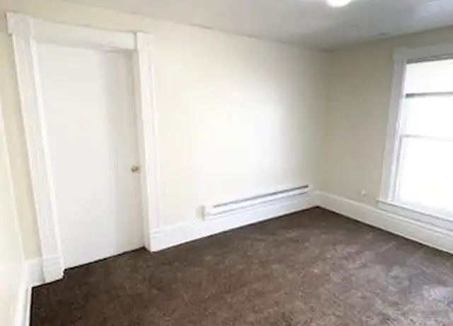 Property at 4515 4th Ave, Sioux City, IA, 51106, 2 beds, 1 bath, [object Object]