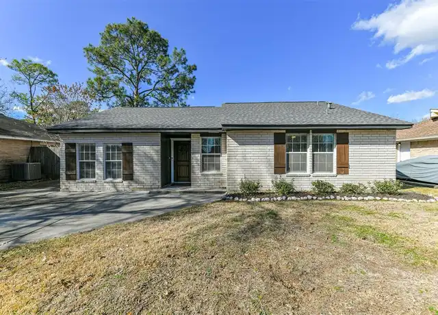 Property at 802 Mary Ann Dr, Friendswood, TX, 77546, 3 beds, 2 baths, [object Object]