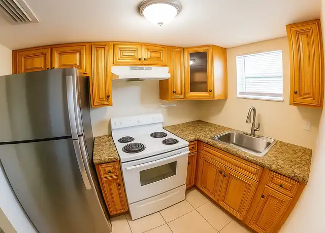 Property at 5621 NE 22nd Ave Unit 5, Fort Lauderdale, FL, 33308, 1 bed, 1 bath, [object Object]