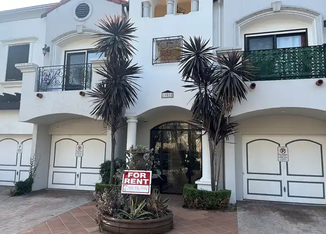 Property at Tuscany Apartments - 11022 Aqua Vista St, North Hollywood, CA, 91602, 1 bed, 1 bath, [object Object]