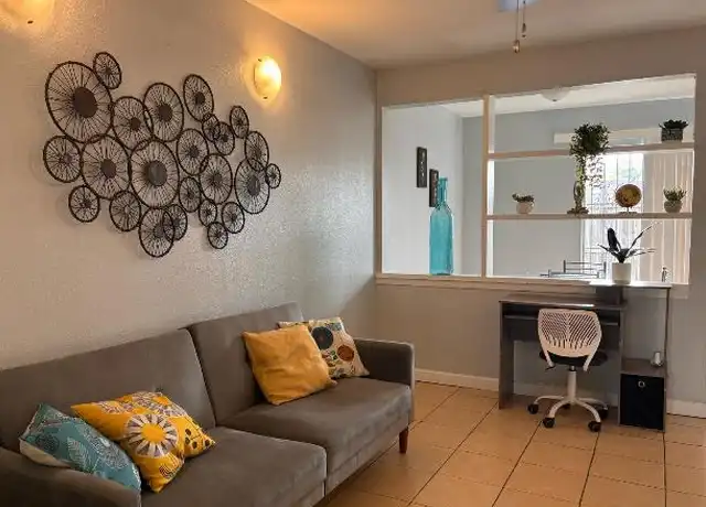 Property at 2428 Upas Ave, McAllen, TX, 78501, 2 beds, 1 bath, [object Object]