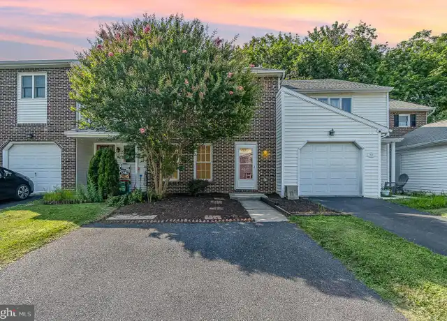 Property at 507 Lexington Ave, Mechanicsburg, PA, 17055, 2 beds, 2.5 baths, [object Object]