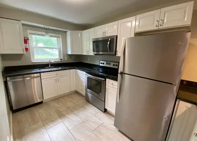 Property at 7401-7403 Brighton Rd Unit 7401 Brighton, Pittsburgh, PA, 15202, 2 beds, 1 bath, [object Object]