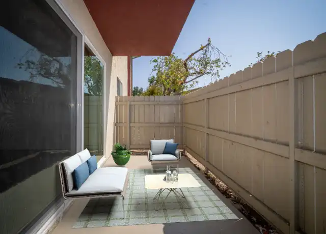 Property at 800 E Bobier Dr Unit B5, Vista, CA, 92084, 2 beds, 1 bath, [object Object]