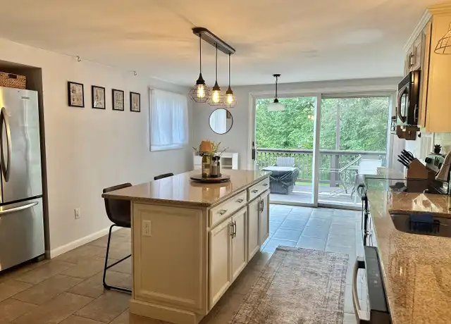 Property at 29 N Hill Rd, North Haven, CT, 06473, 3 beds, 1 bath, [object Object]