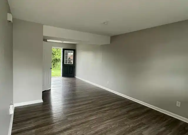 Property at 979 Villa Dr Unit 6, Richmond, KY, 40475, 2 beds, 1 bath, [object Object]