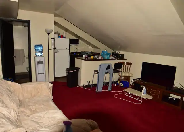 Property at 221 Atwood St Unit A, Pittsburgh, PA, 15213, 2 beds, 1 bath, [object Object]