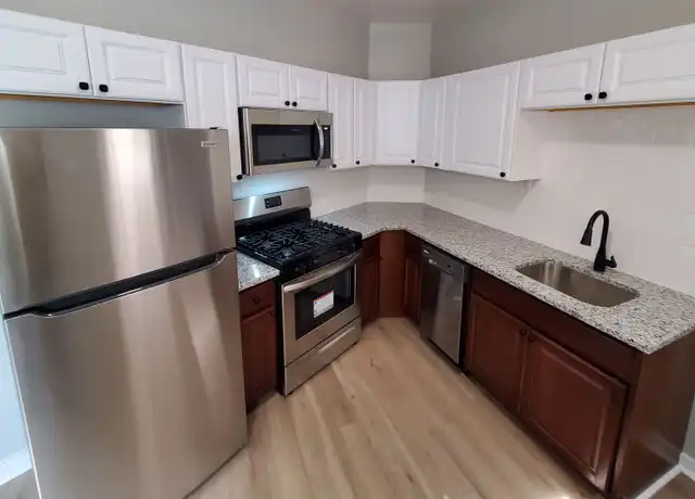 Property at 2064 W Hutchinson St Unit 3, Chicago, IL, 60618, 1 bed, 1 bath, [object Object]