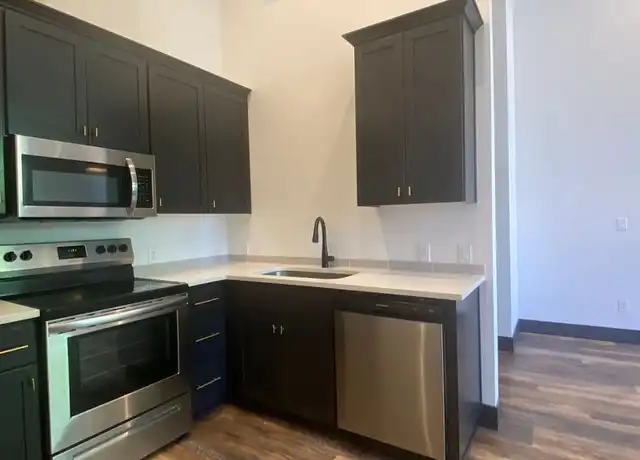 Property at 601 Wynooski St Unit 202, Newberg, OR, 97132, 1 bed, 1 bath, [object Object]