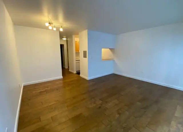 Property at 412 Bellevue Ave E Unit 303, Seattle, WA, 98102, 1 bed, 1 bath, [object Object]