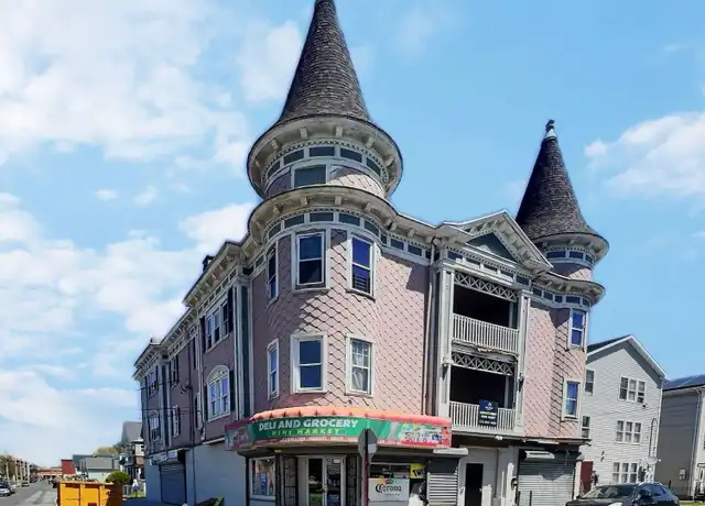 Property at 749 Arctic St Unit 8, Bridgeport, CT, 06608, 2 beds, 1 bath, [object Object]