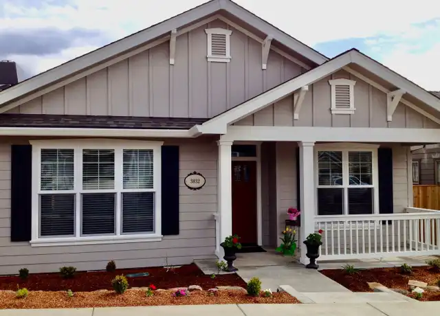 Property at 3832 Calle Vista Dr, Medford, OR, 97504, 3 beds, 2 baths, [object Object]