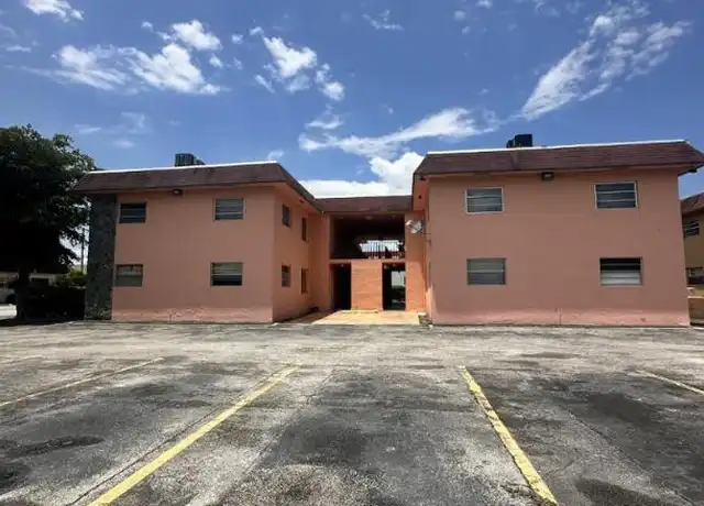 Property at 720 W 16th St, Hialeah, FL, 33010, 2 beds, 1 bath, [object Object]