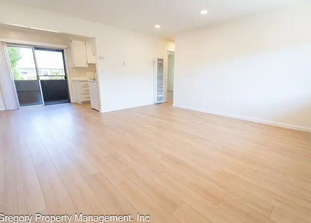 Property at 1242 Regent St Unit D, Alameda, CA, 94501, 2 beds, 1 bath, [object Object]