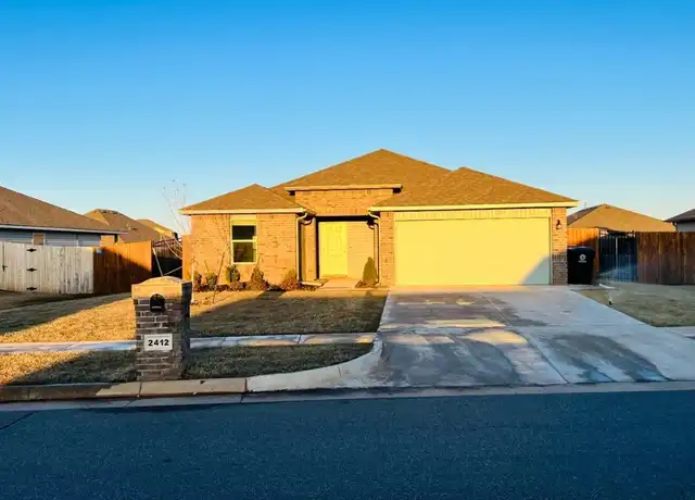 Property at 2412 Sunshine Ln, Yukon, OK, 73099, 3 beds, 2 baths, [object Object]