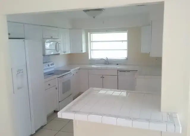 Property at 12639 5th St, Fort Myers, FL, 33905, 4 beds, 2 baths, [object Object]