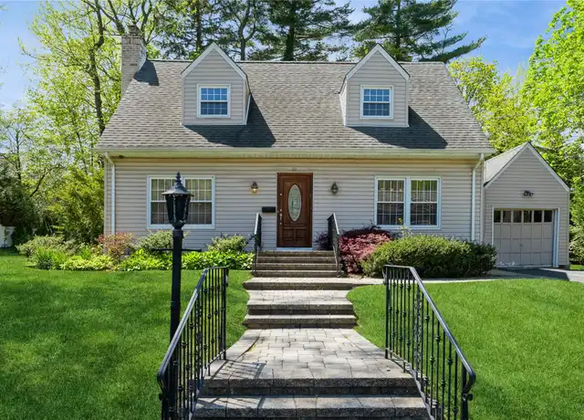 Property at 16 Plymouth Rd, Great Neck, NY, 11023, 4 beds, 3.5 baths, [object Object]