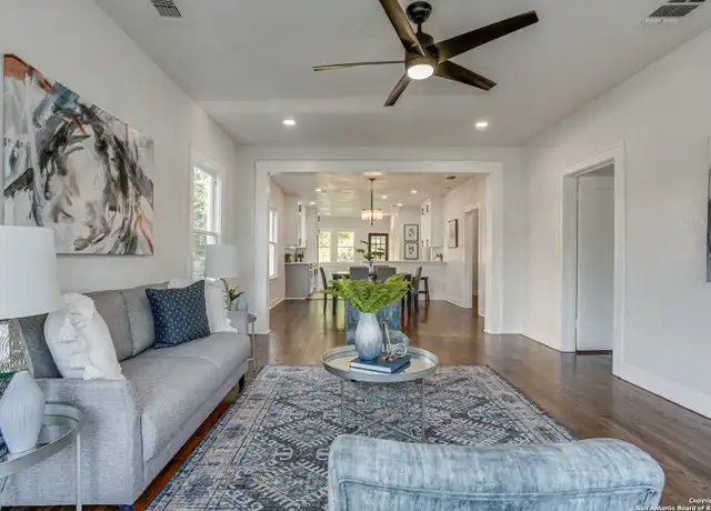 Property at 2035 W Summit Ave, San Antonio, TX, 78201, 3 beds, 2 baths, [object Object]