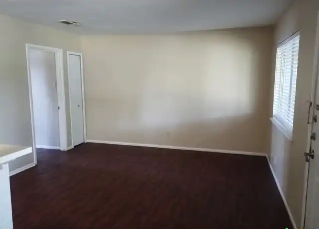 Property at 1120 N King St Unit 202, Seguin, TX, 78155, 1 bed, 1 bath, [object Object]