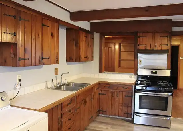 Property at 88 1/2 Pennsylvania Ave Unit 1, Binghamton, NY, 13903, 1 bed, 1 bath, [object Object]