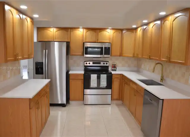 Property at 12600 SW 5th Ct Unit 415L, Pembroke Pines, FL, 33027, 2 beds, 2 baths, [object Object]