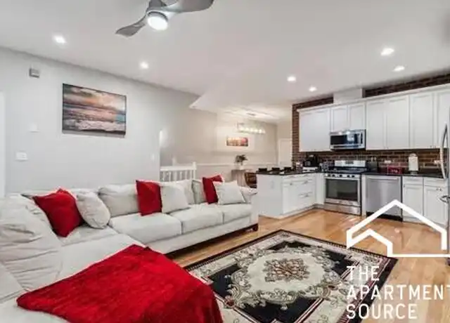 Property at 3935 S Wells St, Chicago, IL, 60609, 5 beds, 4 baths, [object Object]