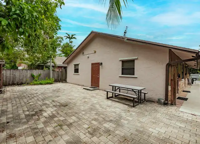 Property at 1786 SW 22nd St Unit 3, Fort Lauderdale, FL, 33315, 5 beds, 3 baths, [object Object]