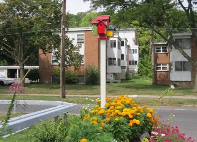 Property at 1605 Meadowbrook Dr Unit 1617 7, Syracuse, NY, 13224, 2 beds, 1 bath, [object Object]