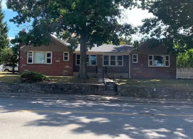 Property at 654 East Ave, Pawtucket, RI, 02860, 2 beds, 2 baths, [object Object]
