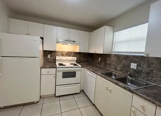 Property at 4255 N University Dr #309, Sunrise, FL, 33351, 1 bed, 1.5 baths, [object Object]