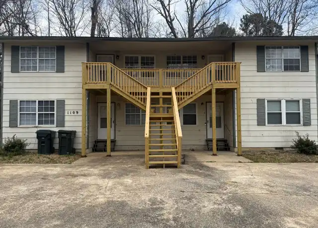 Property at 1109 Woodlawn Dr Apt 4, Greeneville, TN, 37745, 2 beds, 1 bath, [object Object]