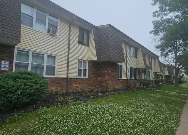 Property at 1345 W Locust St #11, Milwaukee, WI, 53206, 2 beds, 1 bath, [object Object]