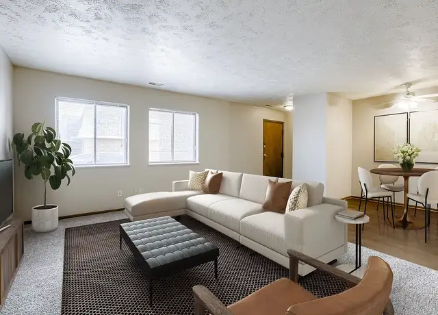 Photo of 14735 W Plz, Omaha, NE 68137