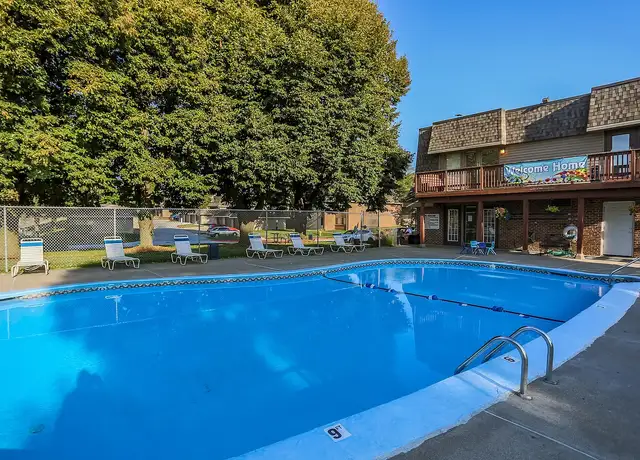 Photo of 14735 W Plz, Omaha, NE 68137
