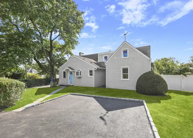 Property at 154 Henry St, Greenwich, CT, 06830, 4 beds, 2.5 baths, [object Object]