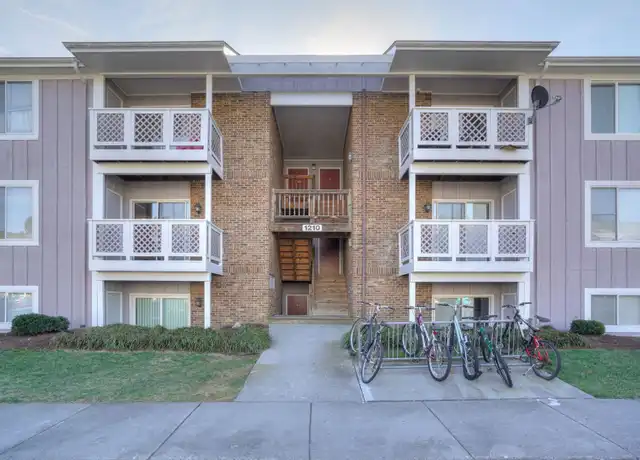 Property at 1210 University Ter Rm 3, Blacksburg, VA, 24060, 4 beds, 2 baths, [object Object]