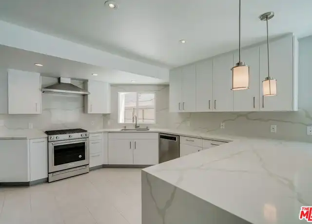 Property at 481 S Holt Ave, Los Angeles, CA, 90048, 4 beds, 4 baths, [object Object]