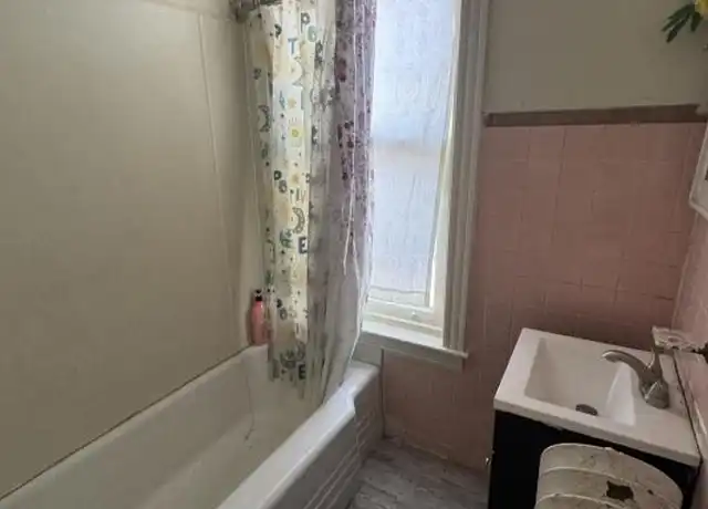 Property at 1132 Spring St, Reading, PA, 19604, 1 bed, 1 bath, [object Object]