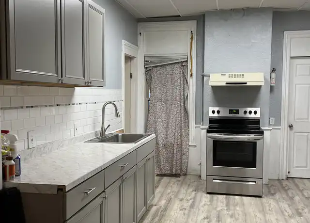Property at 15 Park Pl Unit 1, Schenectady, NY, 12305, 2 beds, 1 bath, [object Object]