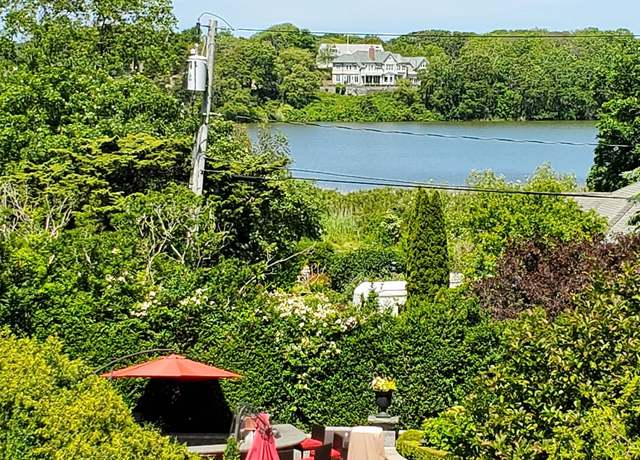 Photo of 3 Ledge Rd, Newport, RI 02840
