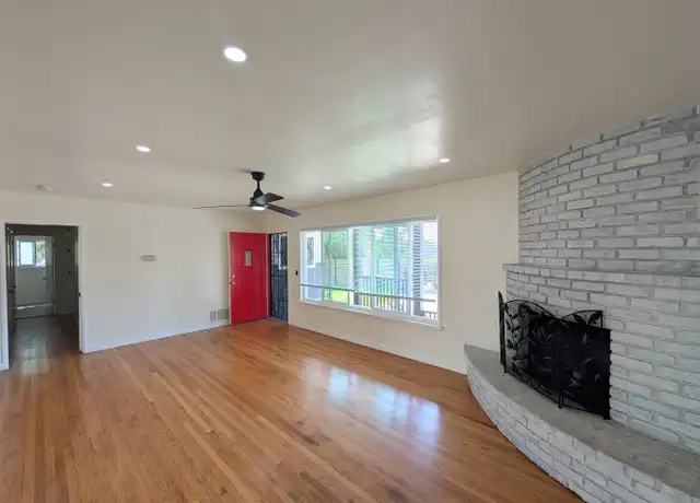 Property at 141 Hillside Ter, Vista, CA, 92084, 3 beds, 2 baths, [object Object]