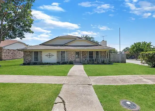 Property at 2828 El Paso Way, Mesquite, TX, 75150, 3 beds, 2 baths, [object Object]