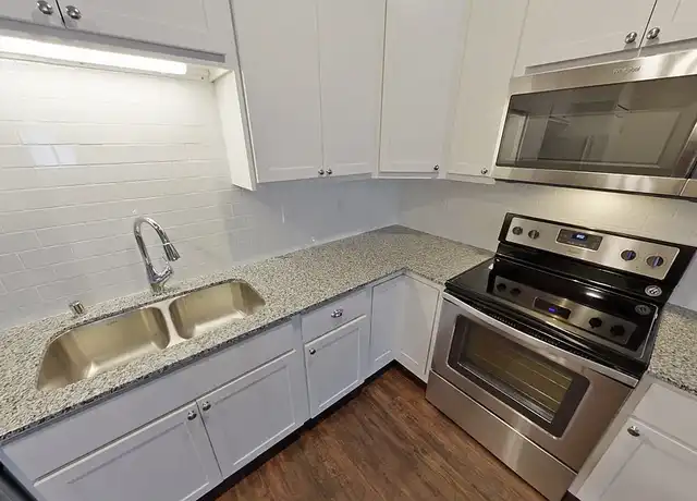 Property at The Reserve at Village Green - 3000 30th St S, Moorhead, MN, 56560, 1-2 bed, 1-2 bath, [object Object]