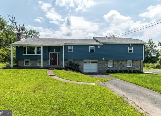 Property at 402 Layfield Rd, Perkiomenville, PA, 18074, 5 beds, 3 baths, [object Object]