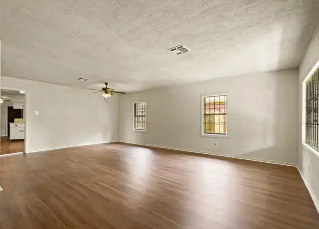Property at 2315 Leffingwell St, Houston, TX, 77026, 3 beds, 2 baths, [object Object]