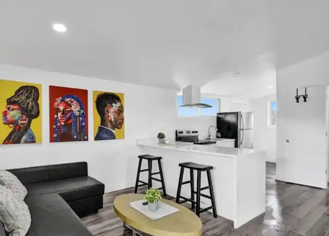 Property at 725 NE 7th St Unit C, Pompano Beach, FL, 33060, 2 beds, 1 bath, [object Object]
